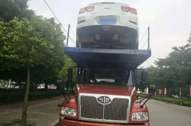 重慶汽車托運(yùn)公司托運(yùn)用大板車嗎？-鑫邦運(yùn)車